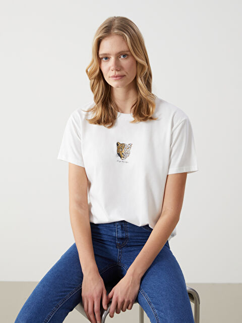 LCW Vision Bisiklet Yaka Leopar Baskılı Kadın Tişört - S57313Z8-R9J