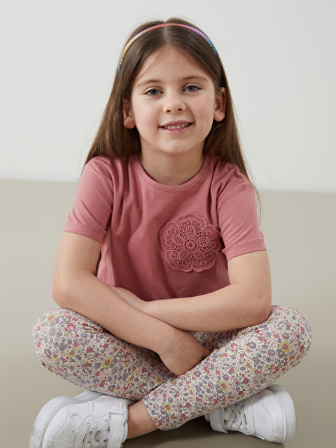 LCW Kids Bisiklet Yaka Çiçekli Kız Çocuk Tişört ve Tayt 2'li - S58043Z1-GPV