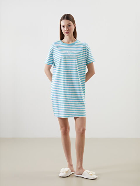 LCW Young Cămașă de Noapte pentru Femei cu Guler Rotund și Imprimeu - S58149Z8-LTX