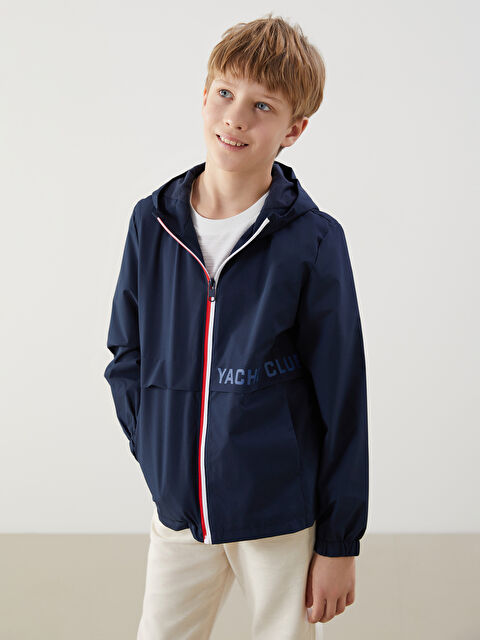 LCW Kids Kapüşonlu Erkek Çocuk Yağmurluk - S58657Z4-HRZ