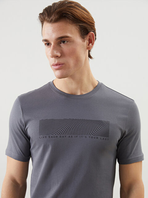 LCWAIKIKI Classic Bisiklet Yaka Baskılı Penye Erkek Tişört - S58826Z8-YP2