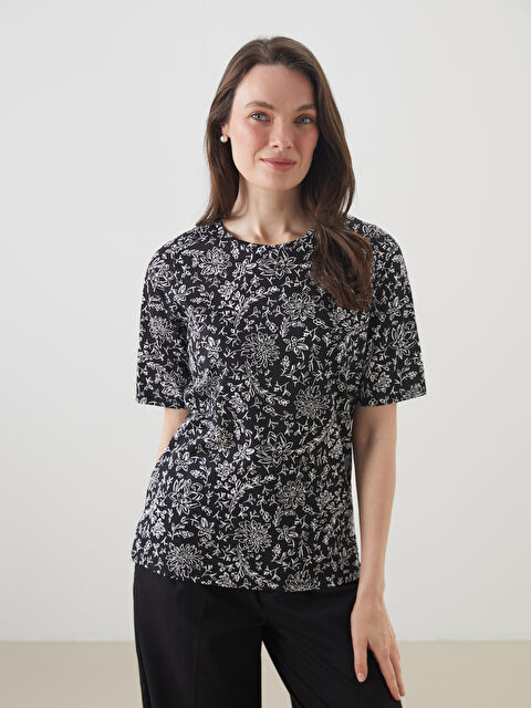 LCW Grace تي شيرت نسائي بكول مدور وزهري - S59179Z8-LQJ