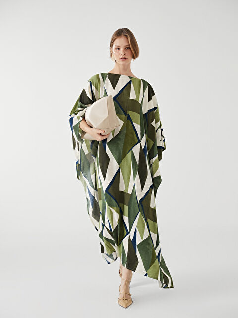 LCW Modest فستان واسع منقوش بعنق مشقوق - S59350Z8-LRR