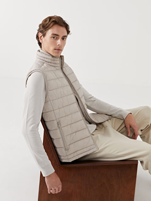 LCW Vision صدرية منفوخة بياقة قمعية للرجال بقصة عادية - S59931Z8-S0L