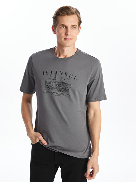 LCWAIKIKI Classic Bisiklet Yaka Kısa Kollu İstanbul Baskılı Penye Erkek Tişört - S5AC82Z8-R2H