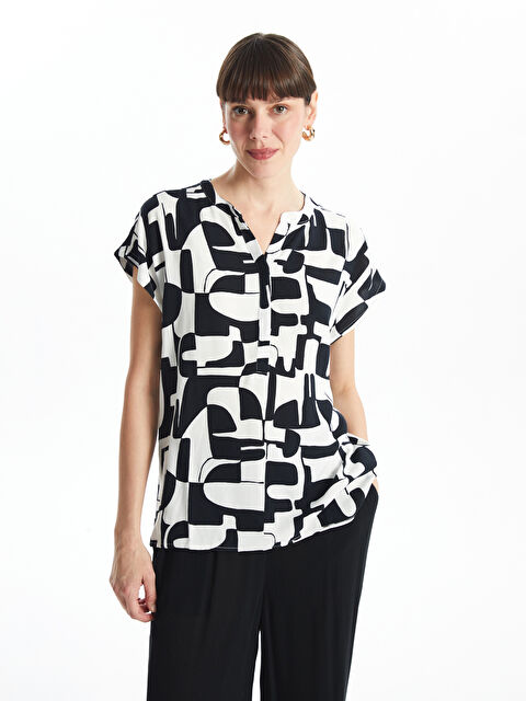 LCWAIKIKI Classic Notch Neck Patterned Women's Blouse - S5AE08Z8-LQJ