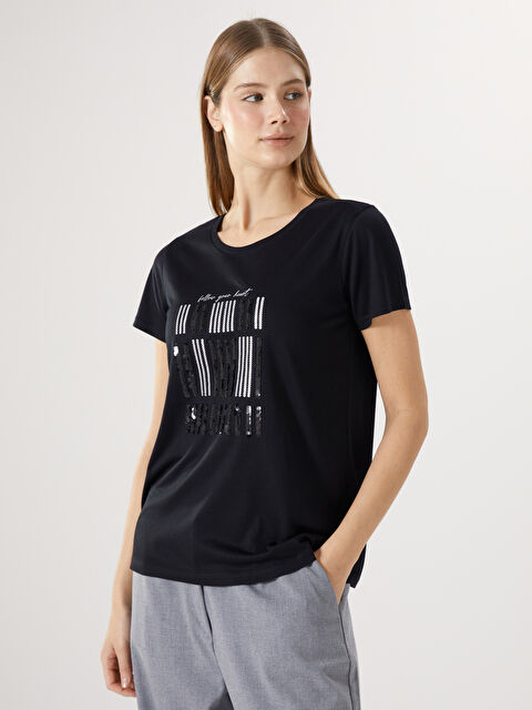 LCWAIKIKI Classic Bisiklet Yaka Pul Payet İşlemeli Kadın Tişört - S5AO59Z8-CVL