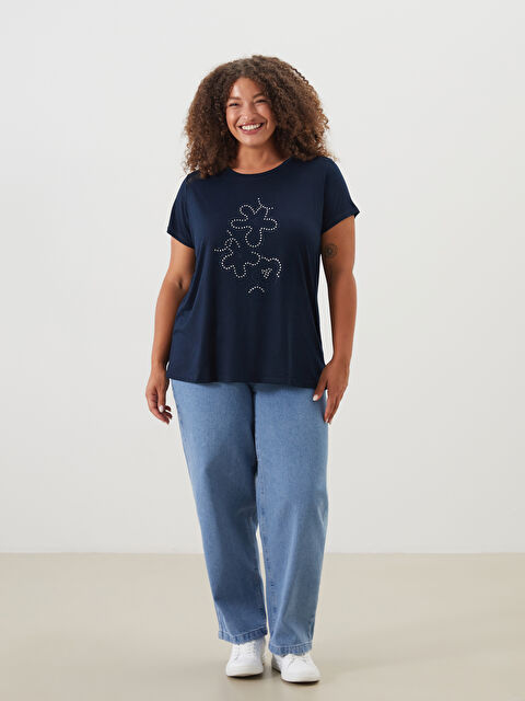 LCWAIKIKI Classic Bisiklet Yaka Taşlı Kadın Tişört