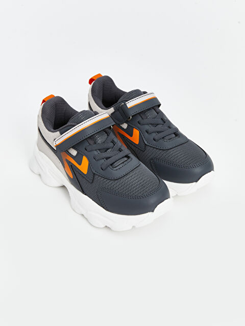 LCW STEPS Bağcık ve Cırt Cırtlı Erkek Çocuk Spor Ayakkabı - S5BA81Z4-UY5