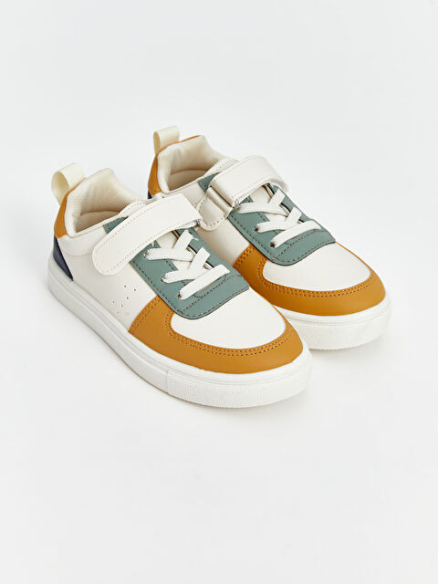 LCW STEPS Bağcık ve Cırt Cırtlı Erkek Çocuk Spor Ayakkabı - S5BC23Z4-VKK