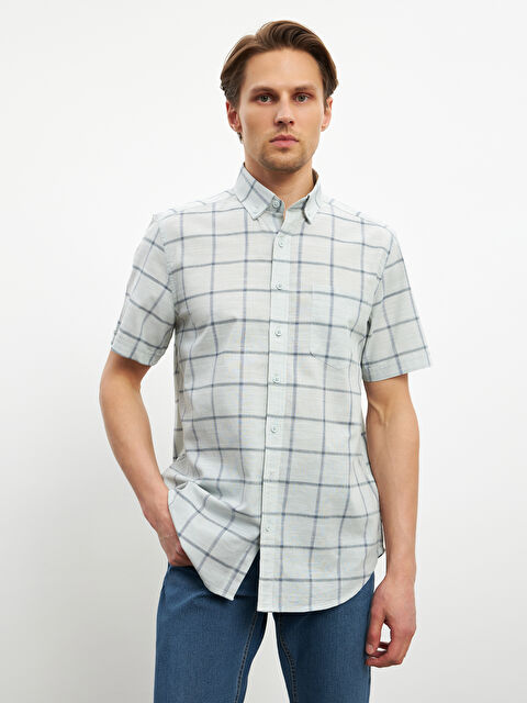 LCWAIKIKI Classic Regular Fit Short Sleeve Plaid Men's Shirt - S5BQ90Z8-LME