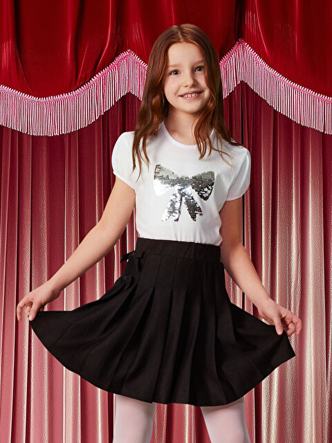 LCW Kids Bisiklet Yaka Çift Yönlü Payetli Kız Çocuk Tişört - S5CF37Z4-Q6K