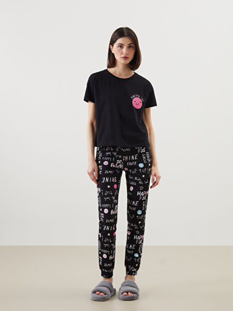 LCW Young Bisiklet Yaka Baskılı Kadın Pijama Takımı - S5CN81Z8-LQJ