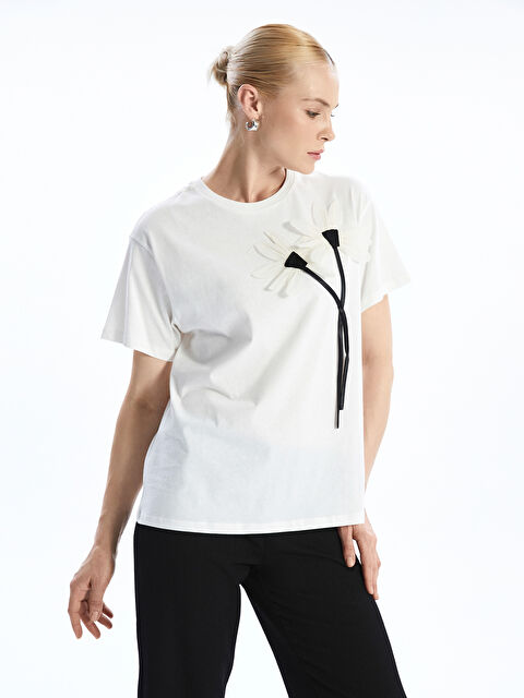 LCW Vision Bisiklet Yaka Çiçekli Kadın Tişört - S5DJ20Z8-R9J