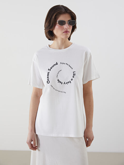 LCW Vision Bisiklet Yaka Baskılı Kadın Tişört - S5DJ29Z8-R9J