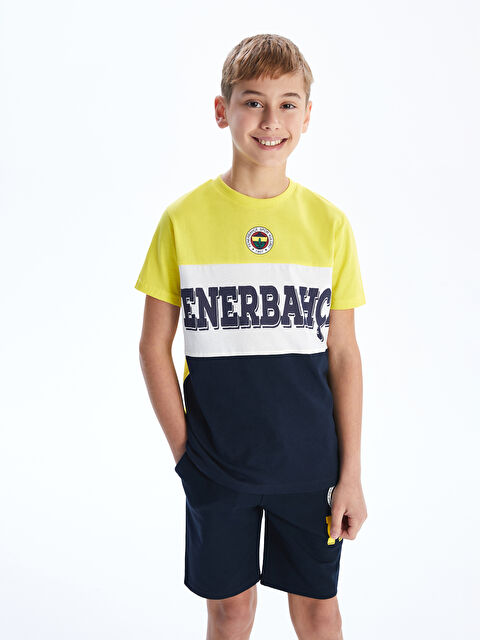 LCW Kids Bisiklet Yaka Fenerbahçe Baskılı Erkek Çocuk Tişört - S5DR23Z4-J5P