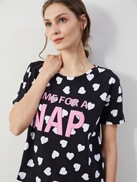 LCW Young Bisiklet Yaka Baskılı Kadın Pijama Üstü - S5DR58Z8-LQJ