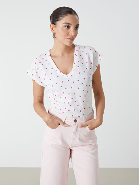 LCWAIKIKI Classic V-Neck Polka Dot Women's Blouse - S5EC40Z8-LRC