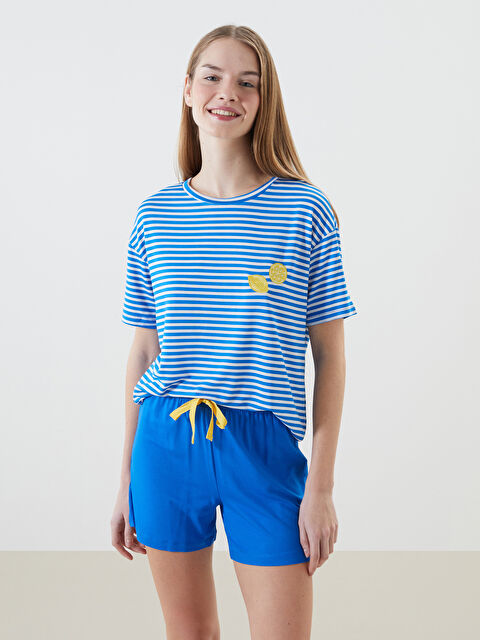 LCW DREAM Bisiklet Yaka Çizgili Kadın Şortlu Pijama Takımı - S5EP16Z8-HGU