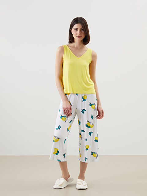 LCW DREAM V Yaka Baskılı Kadın Pijama Takımı - S5EP20Z8-LU8