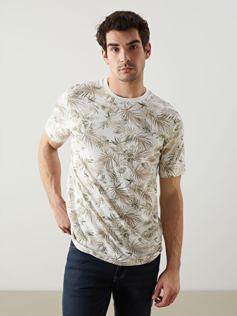 LCWAIKIKI Classic Bisiklet Yaka Kısa Kollu Desenli Penye Erkek Tişört - S5FA37Z8-LRA