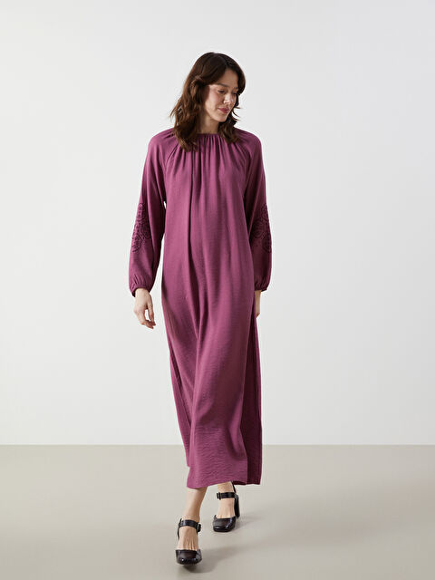 LCWAIKIKI Classic Bisiklet Yaka Nakışlı Kadın Elbise