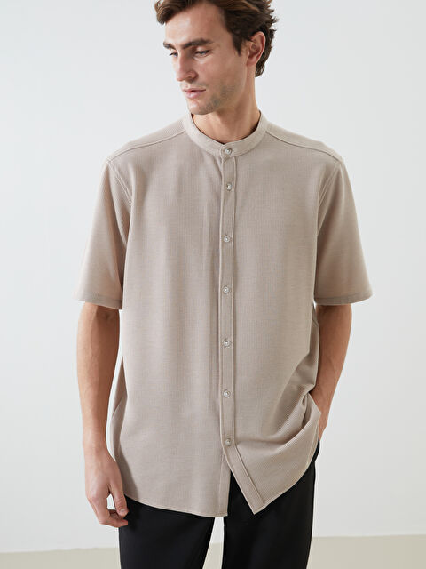 LCW Vision Regular Fit Kısa Kollu Armürlü Erkek Dokulu Gömlek - S5FB73Z8-HZZ