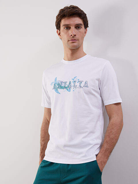 LCWAIKIKI Classic Bisiklet Yaka Antalya Baskılı Penye Erkek Tişört - S5FC06Z8-Q6K