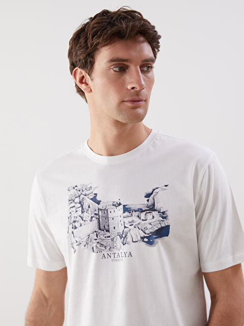 LCWAIKIKI Classic Bisiklet Yaka Antalya Baskılı Penye Erkek Tişört - S5FC16Z8-R9J
