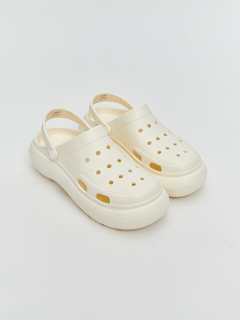 LCW STEPS Önü Kapalı Toka Detaylı Kadın Plaj Sandaleti - S5FH09Z8-FDH