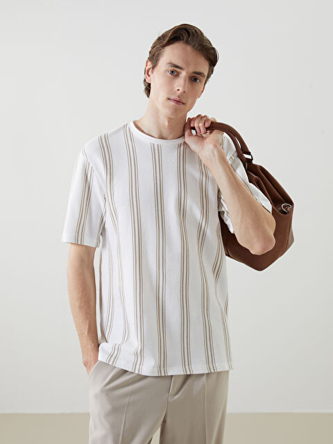 LCW Vision Bisiklet Yaka Kısa Kollu Çizgili Erkek Tişört - S5FI11Z8-R9J