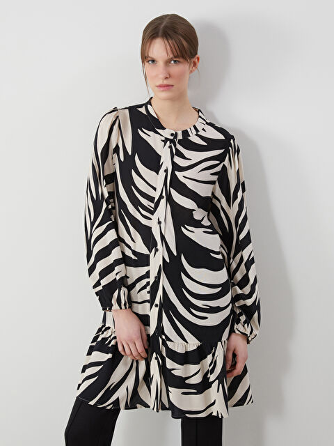 LCWAIKIKI Classic Hakim Yaka Desenli Kadın Gömlek Tunik - S5FM62Z8-VE4