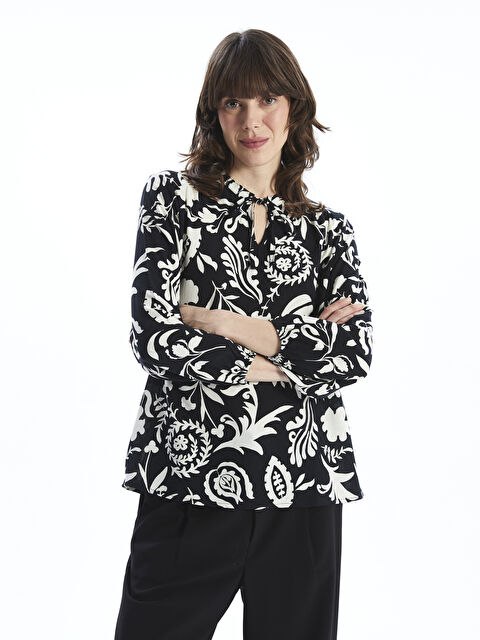 LCWAIKIKI Classic Bağlamalı Yaka Desenli Kadın Bluz - S5FM64Z8-LQJ