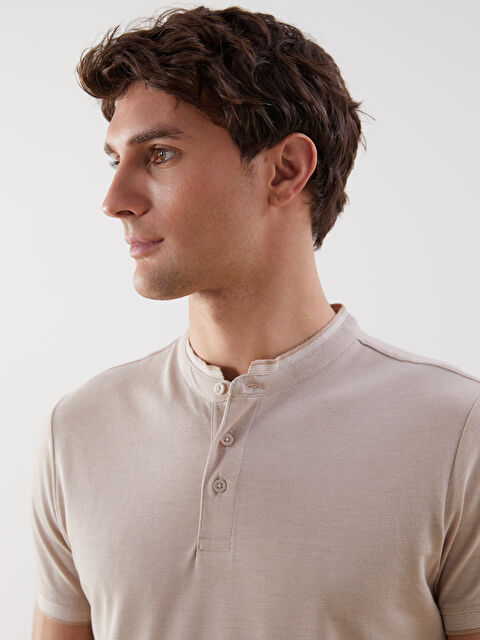 LCWAIKIKI Classic Κοντομάνικη Ανδρική Μπλούζα με Γιακά Παππού - S5FO06Z8-MHK