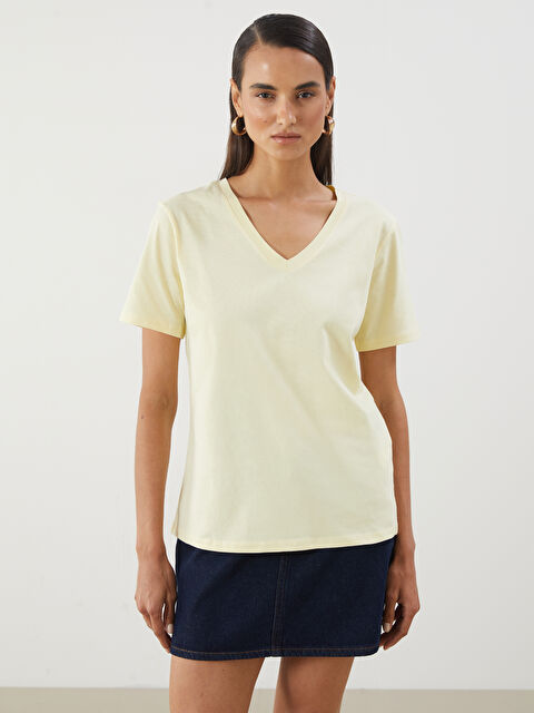 LCWAIKIKI Classic V Yaka Kadın Tişört - S5FP46Z8-FRS