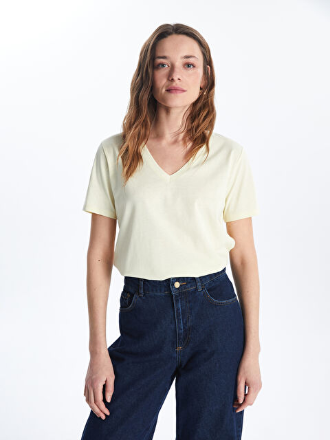 LCWAIKIKI Classic V Yaka Kadın Tişört - S5FP46Z8-FTJ