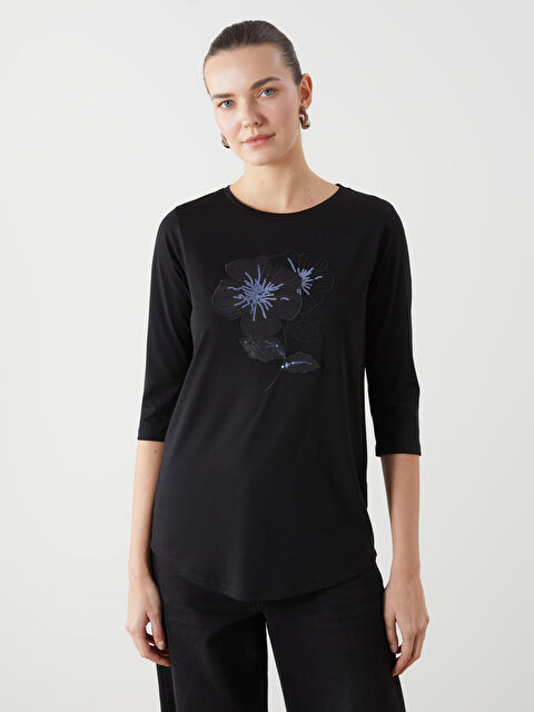 LCWAIKIKI Classic Bisiklet Yaka Çiçekli Kadın Tişört - S5FP72Z8-CVL