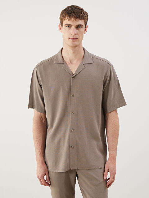 LCW Vision Regular Fit Kısa Kollu Keten Görünümlü Erkek Gömlek - S5G253Z8-DFV