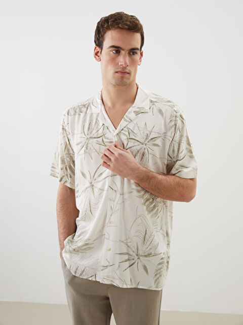 LCW Vision Regular Fit Kısa Kollu Desenli Viskon Erkek Gömlek - S5G258Z8-DYG