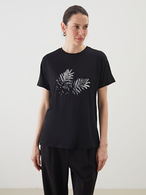 LCWAIKIKI Classic Bisiklet Yaka Pul Payetli Kadın Tişört - S5G513Z8-CVL