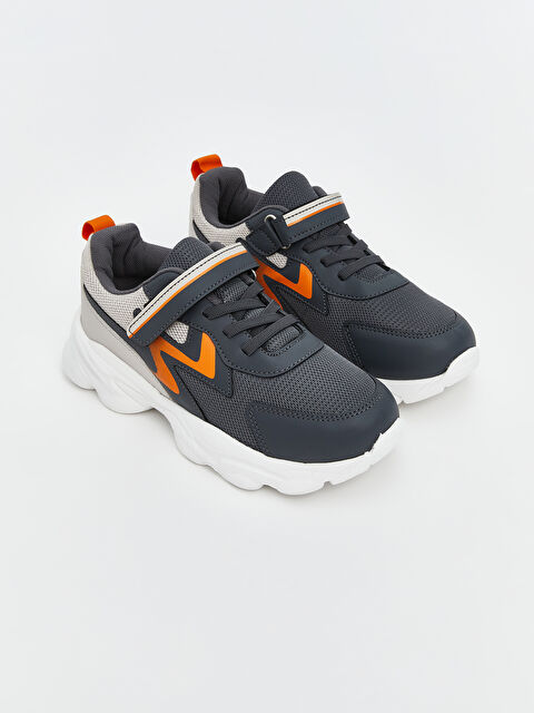 LCW STEPS Bağcık ve Cırt Cırtlı Erkek Çocuk Spor Ayakkabı - S5GI81Z4-UY5