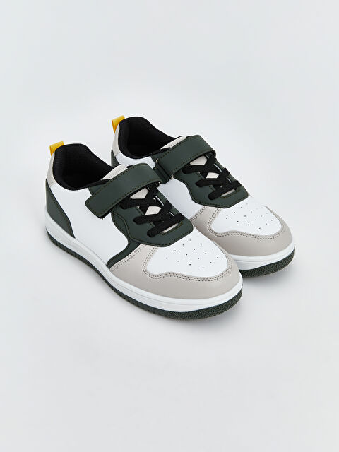 LCW STEPS Bağcık ve Cırt Cırtlı Erkek Çocuk Spor Ayakkabı - S5GI82Z4-VY9