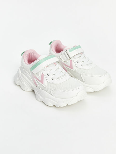 LCW STEPS Bağcık ve Cırt Cırtlı Kız Çocuk Spor Ayakkabı - S5GI97Z4-Q6K
