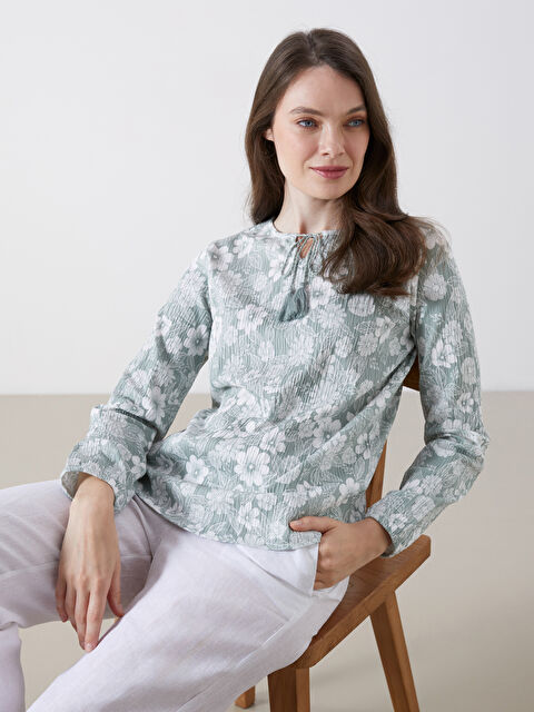 LCW Grace Bağlamalı Yaka Çiçekli Kadın Bluz - S5GL10Z8-LRL