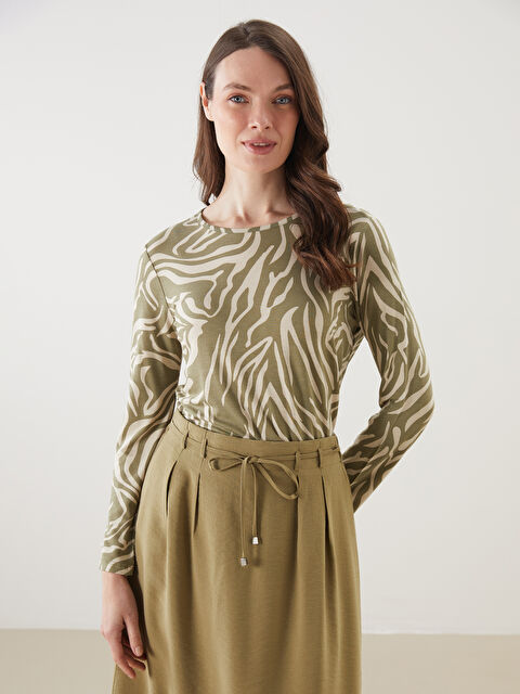 LCW Grace Bisiklet Yaka Desenli Kadın Tişört - S5GL16Z8-LQB