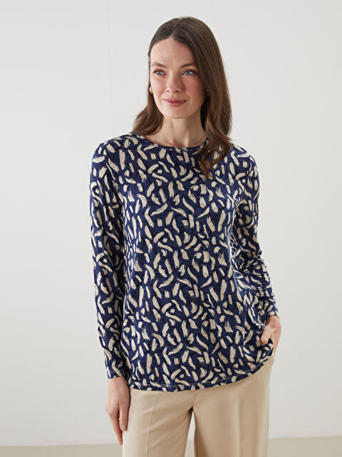 LCW Grace Bisiklet Yaka Desenli Kadın Tişört - S5GL16Z8-LQC