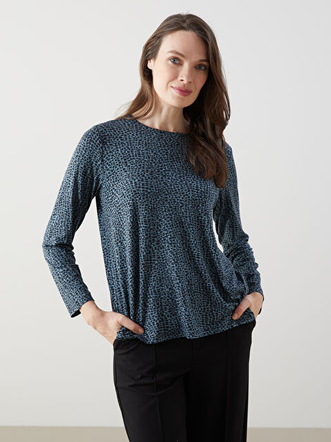 LCW Grace Bisiklet Yaka Desenli Kadın Tişört - S5GL16Z8-LRR