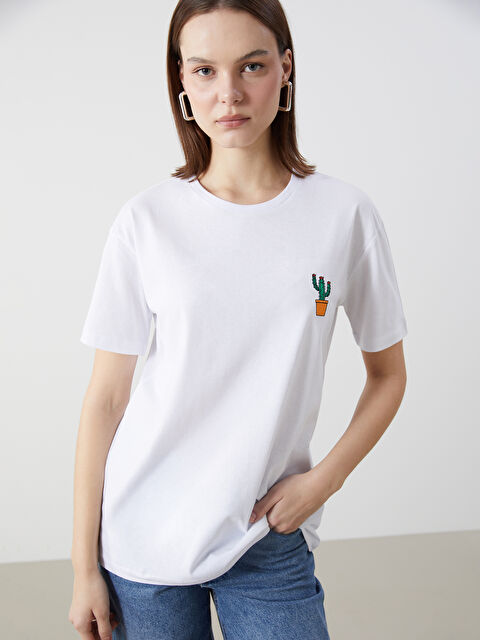 XSIDE Bisiklet Yaka Nakışlı Kadın Tişört - S5GP20Z8-Q6K