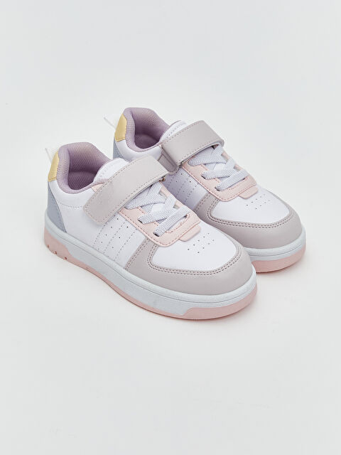 LCW STEPS Bağcık ve Cırt Cırtlı Kız Çocuk Spor Ayakkabı - S5GQ58Z4-M0T