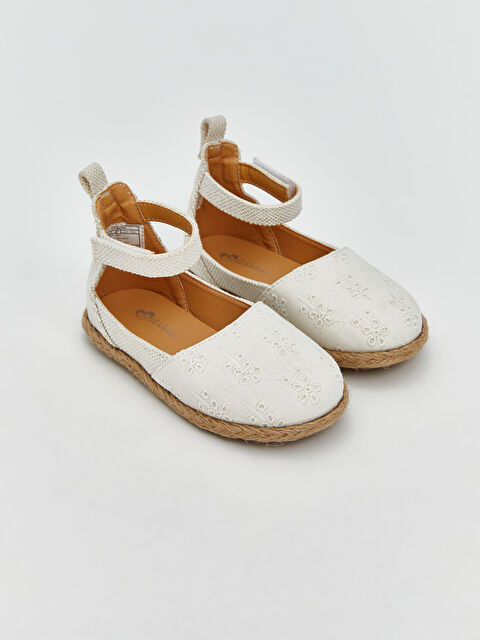 LCW STEPS Çiçek Nakışlı Kız Bebek Babet - S5GR54Z1-VB5